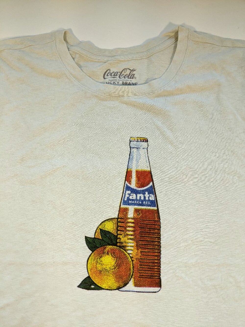 Women's Fanta orange drink Coca Cola collectible beige T-Shirt XXL - BRAND NEW